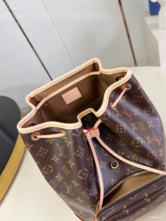 WIS LOUIS VUITTON MONTSOURIS PM 0226